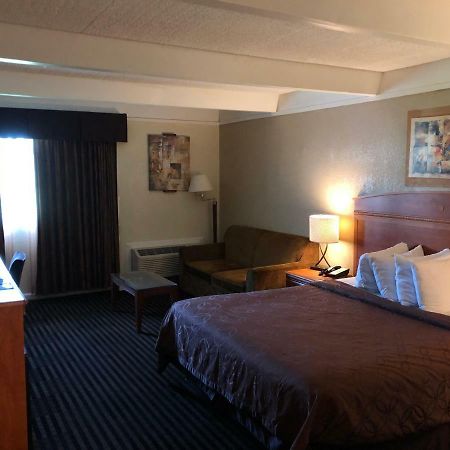 Lexington Inn & Suites-Elgin Ngoại thất bức ảnh